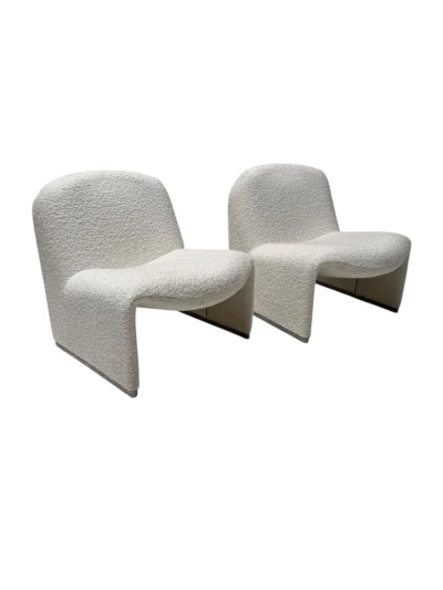 Giancarlo Piretti Two Mid-Century Modern Alky Lounge Chairs in Bouclé, 1970s